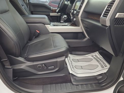 Used 2016 Ford F150 Lariat w/ Equipment Group 502A Luxury image 31