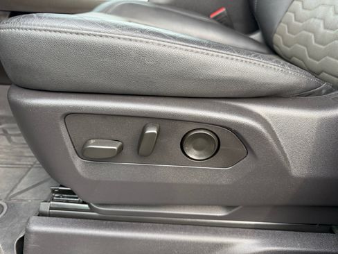 Used 2024 Chevrolet Silverado 2500 ZR2 image 20