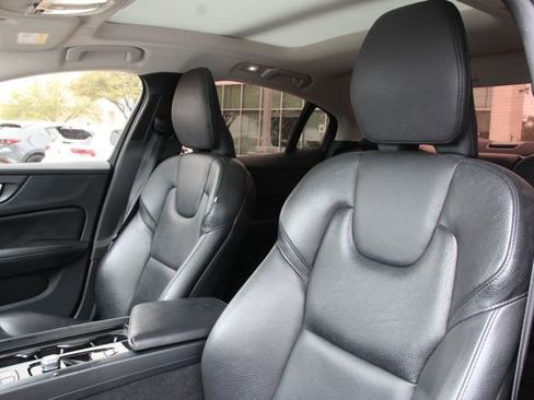 Used 2024 Volvo S60 B5 Plus image 11