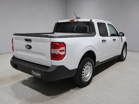 Used 2025 Ford Maverick XL w/ Equipment Group 102A AWD/4WD image 2