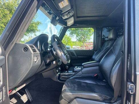 Used 2017 Mercedes-Benz G 550 Squared image 9