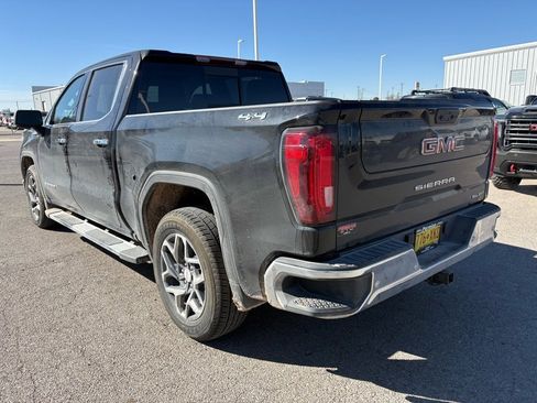 Used 2025 GMC Sierra 1500 SLT image 2