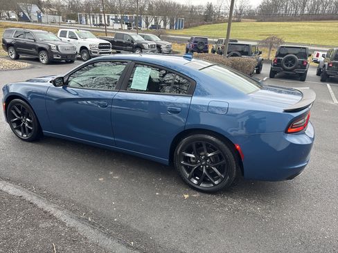 Used 2023 Dodge Charger SXT w/ Blacktop Package image 6