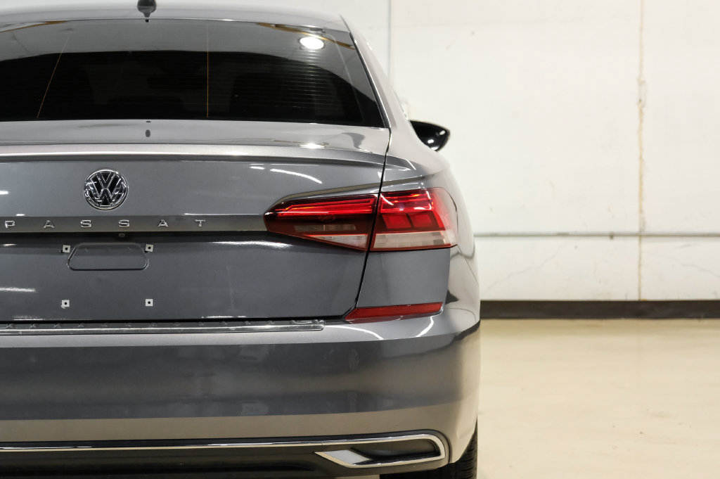 Used 2022 Volkswagen Passat 2.0T SE FWD image 57