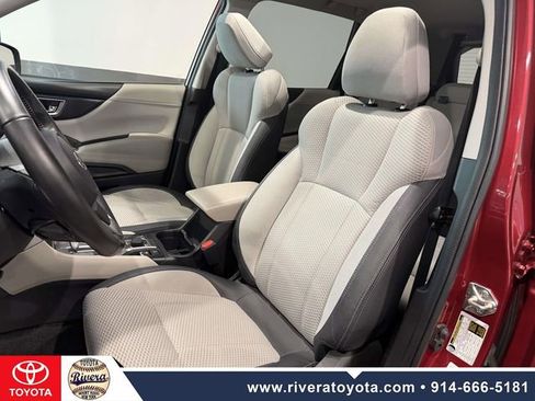 Used 2022 Subaru Forester Premium AWD/4WD image 13