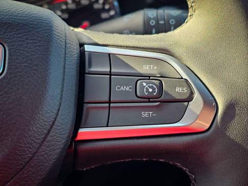 Certified 2024 Jeep Compass Latitude image 19