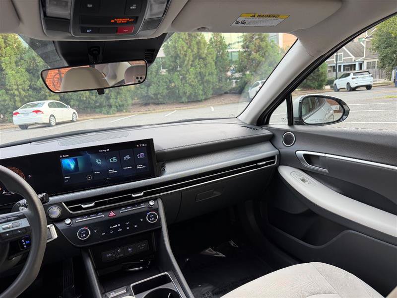 Used 2025 Hyundai Sonata SEL FWD image 29