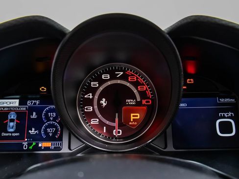 Certified 2019 Ferrari Portofino RWD image 39