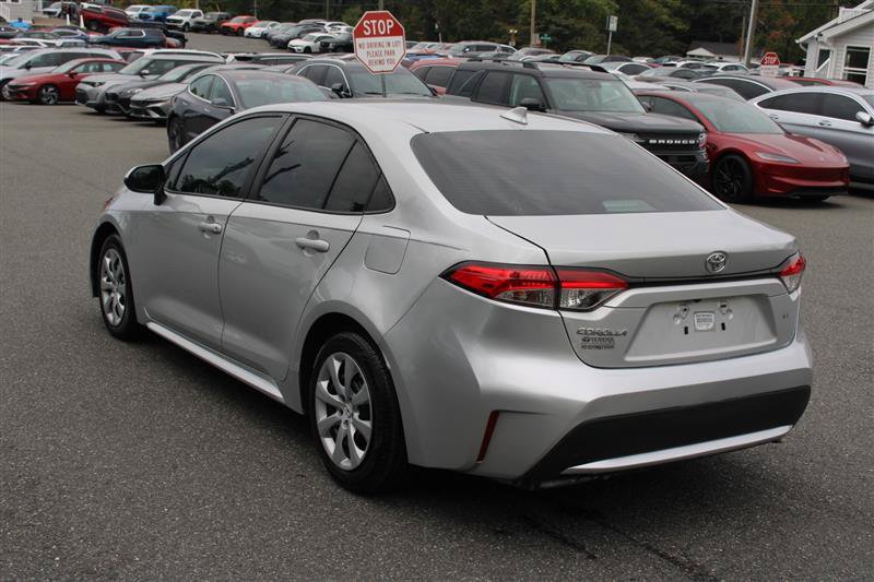Used 2022 Toyota Corolla LE FWD image 6
