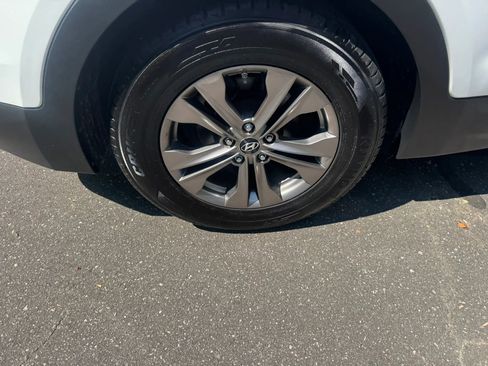 Used 2013 Hyundai Santa Fe Sport w/ Popular Equipment Pkg FWD image 12