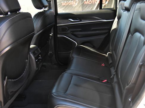 Used 2023 Jeep Grand Cherokee 4WD 4xe image 43