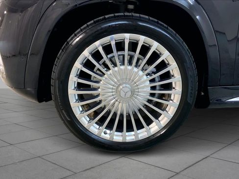 Used 2025 Mercedes-Benz Maybach GLS 600 4MATIC image 10