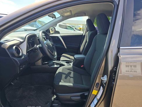 Used 2015 Toyota RAV4 LE AWD/4WD image 9