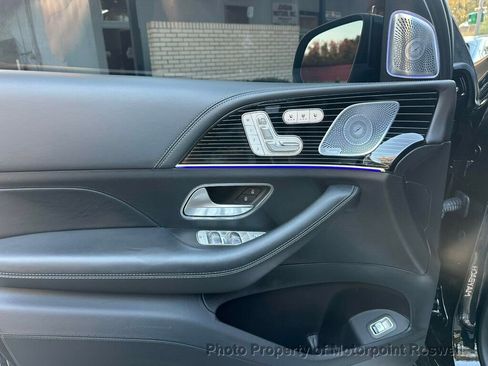 Used 2021 Mercedes-Benz Maybach GLS 600 Maybach GLS 600 4MATIC SUV image 11