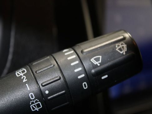 Used 2019 Ford Explorer Limited w/ Class III Trailer Tow Package image 47