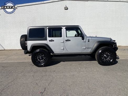 Used 2011 Jeep Wrangler Unlimited Sahara image 1