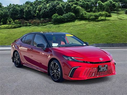 Certified 2025 Toyota Camry XSE image 1