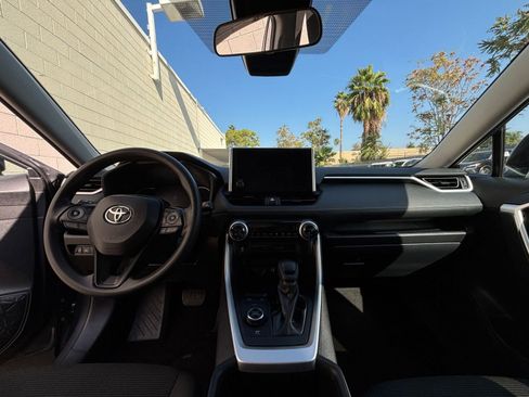 Used 2025 Toyota RAV4 LE image 33