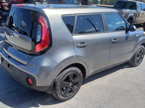 Used 2018 Kia Soul FWD image 5