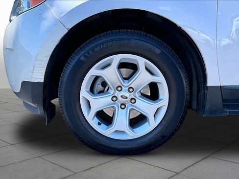 Used 2012 Ford Edge SEL FWD image 10