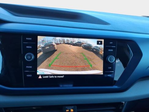 Used 2022 Volkswagen Taos SE image 20