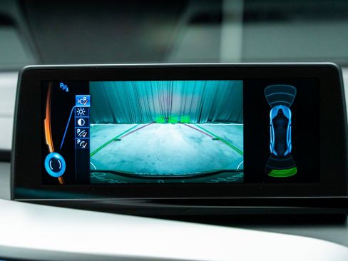 Used 2015 BMW i8 image 43