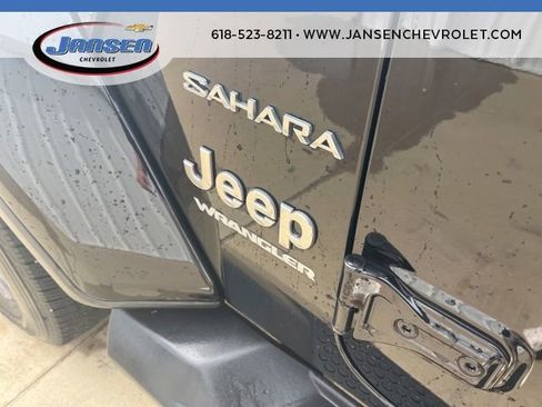 Used 2024 Jeep Wrangler Unlimited Sahara w/ Technology Group AWD/4WD image 9
