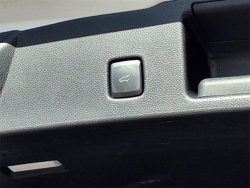 Certified 2021 Ford Escape SEL image 23