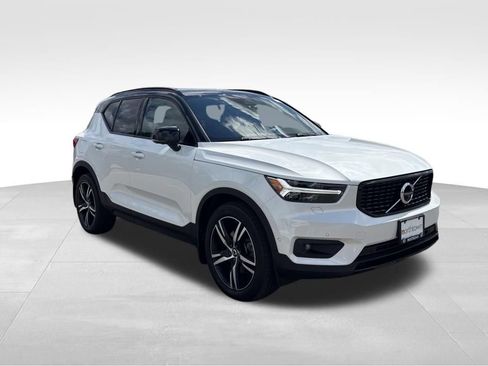 Used 2019 Volvo XC40 T5 R-Design AWD/4WD image 36