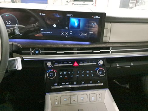 Used 2024 Hyundai Santa Fe Calligraphy image 22