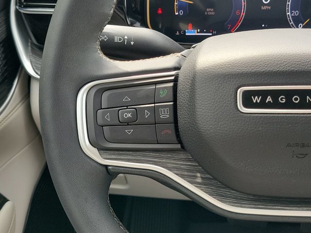 Used 2024 Jeep Wagoneer Series III w/ Premium Group I AWD/4WD image 11