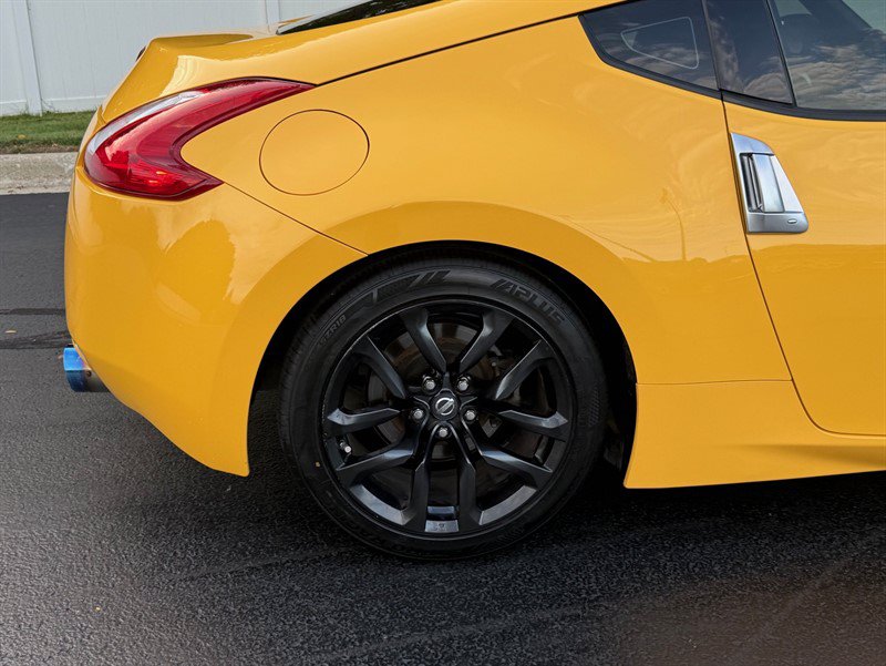 Used 2017 Nissan 370Z Coupe RWD image 20