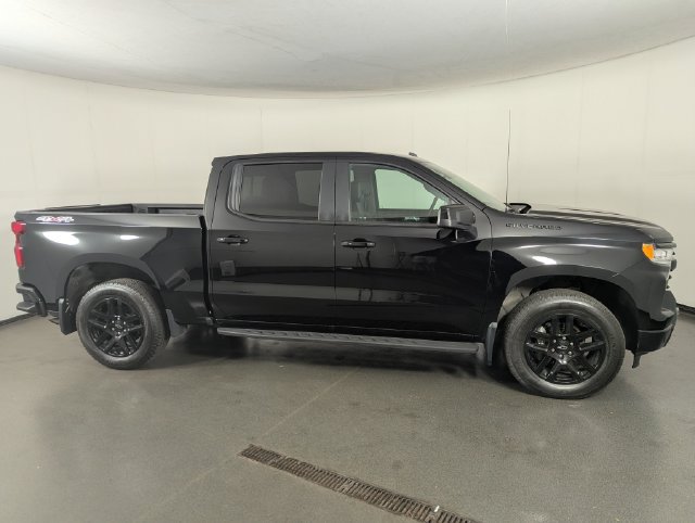 Used 2024 Chevrolet Silverado 1500 RST w/ Convenience Package II AWD/4WD image 8