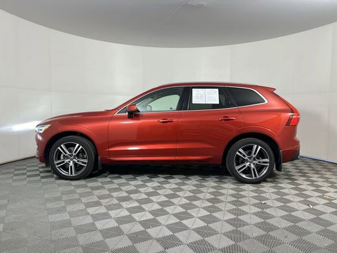Used 2021 Volvo XC60 T5 Momentum w/ Premium Package image 7