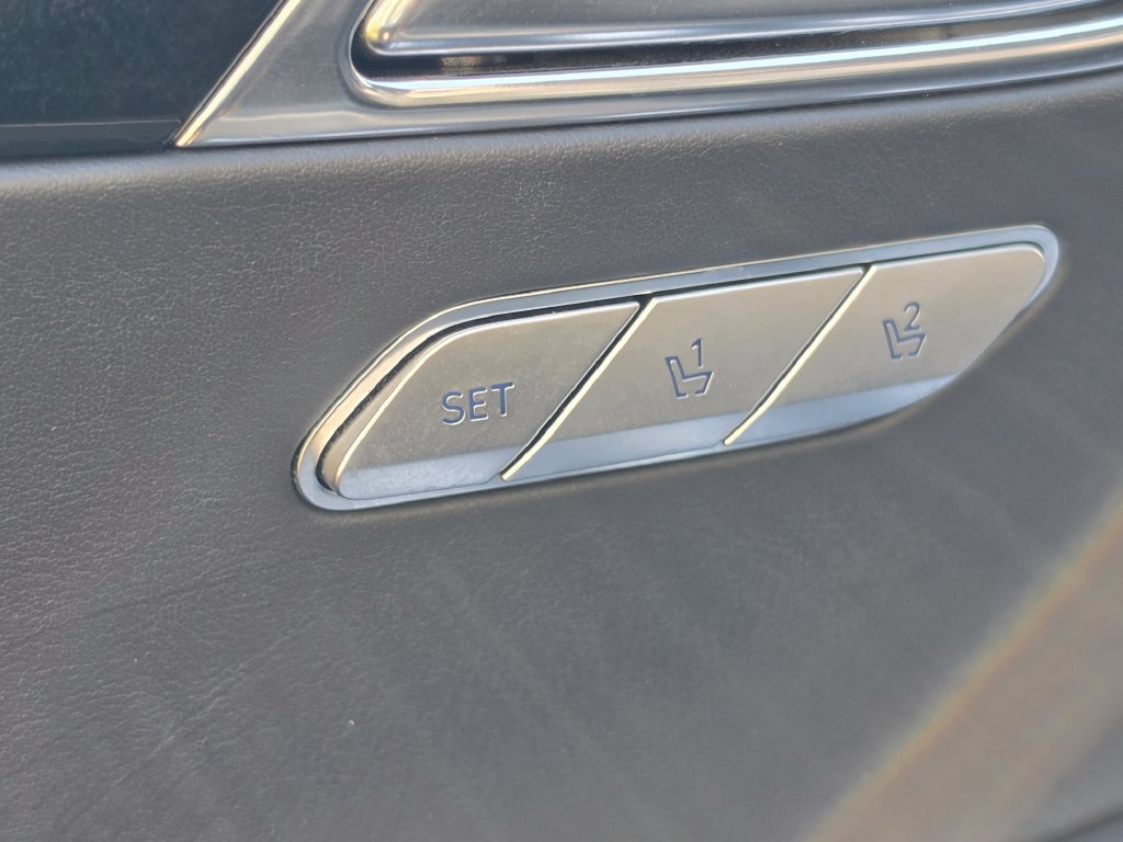 Used 2025 Genesis GV80 2.5T Standard AWD/4WD image 11