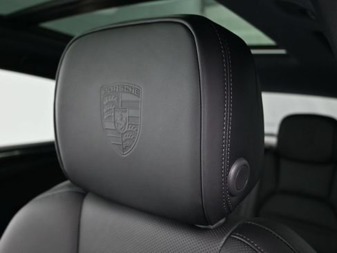 Used 2026 Porsche Macan AWD/4WD image 20