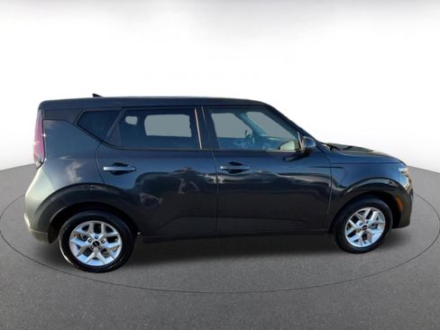 Used 2025 Kia Soul LX w/ LX Technology Package FWD image 16