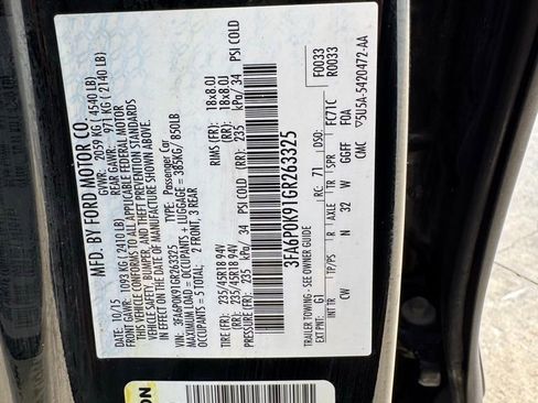 Used 2016 Ford Fusion Titanium FWD image 24
