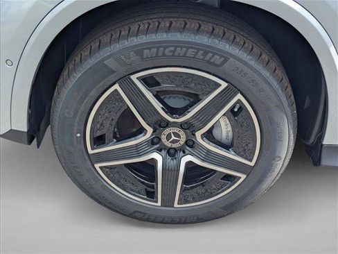 Used 2026 Mercedes-Benz GLC 300 4MATIC image 9