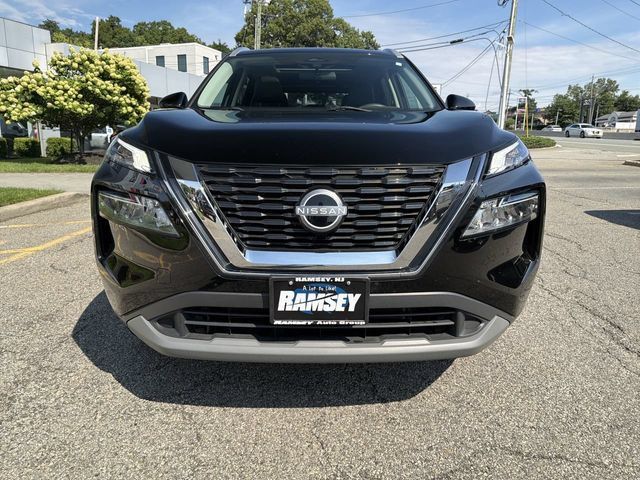 Certified 2023 Nissan Rogue SV w/ SV Premium B Package AWD/4WD image 3