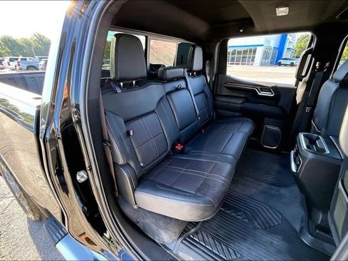 Used 2024 Chevrolet Silverado 1500 High Country w/ Z71 Off-Road Package AWD/4WD image 25