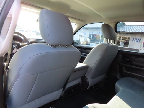 Used 2018 RAM 2500 Tradesman w/ Chrome Appearance Group image 42