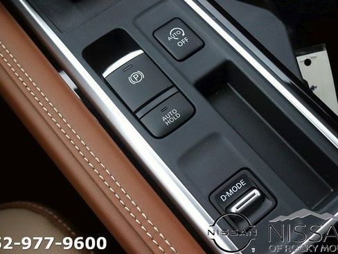 New 2026 Nissan Pathfinder Platinum image 23