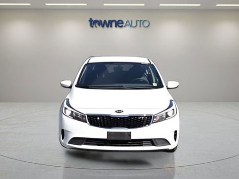 Used 2018 Kia Forte LX w/ LX Rear Camera Package image 8