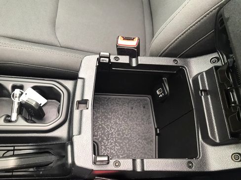 Used 2018 Jeep Wrangler Unlimited Sport S AWD/4WD image 30