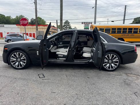 Used 2019 Rolls-Royce Ghost RWD image 9