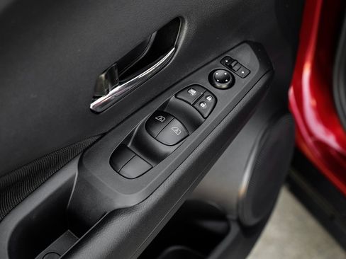 Used 2024 Nissan Kicks SV image 53