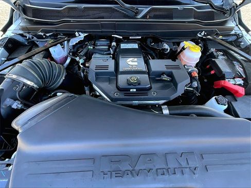 Used 2024 RAM 3500 Tradesman w/ Chrome Appearance Group image 15