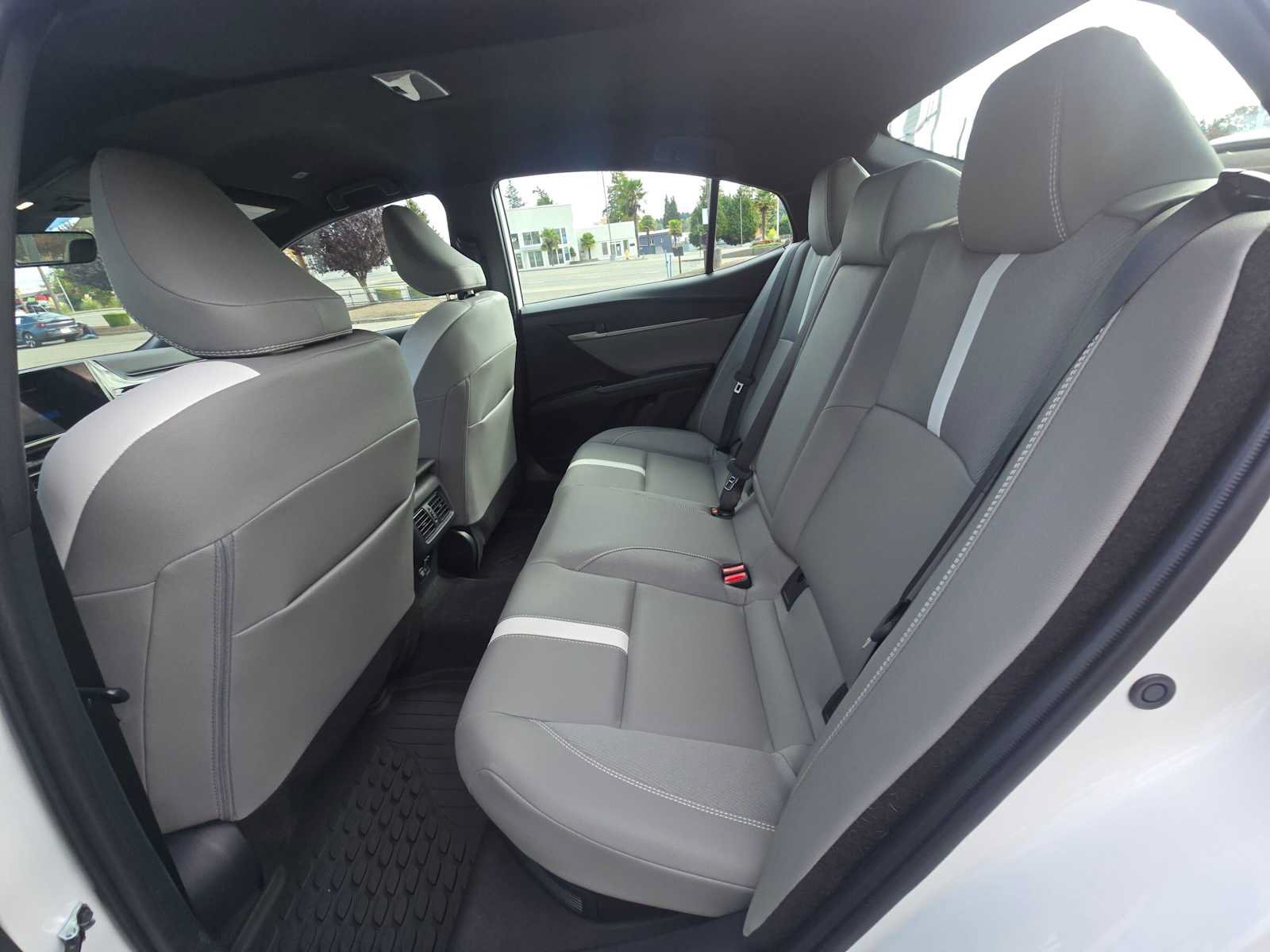 Used 2026 Toyota Camry SE w/ Multimedia Upgrade Package FWD image 16