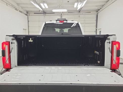 Used 2024 Ford F250 XLT image 9